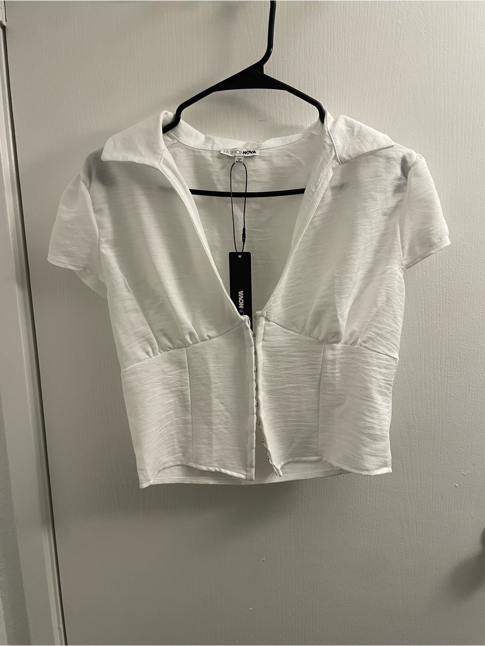 White Cropped Button-Front Collared Top - Picture 2 of 2